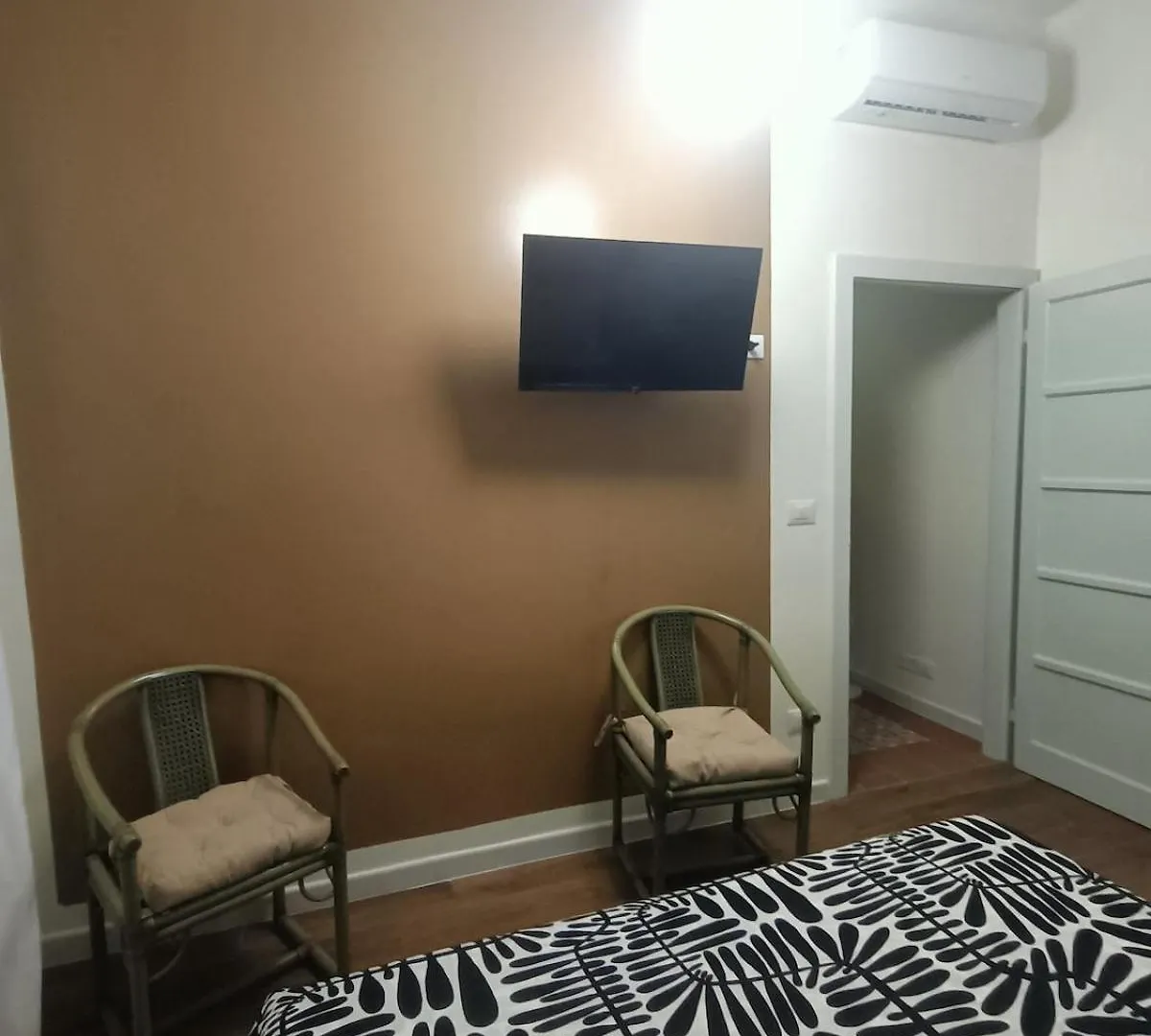Casa Renata -Charming Loggia Apartment Bologna 0*,  Italy