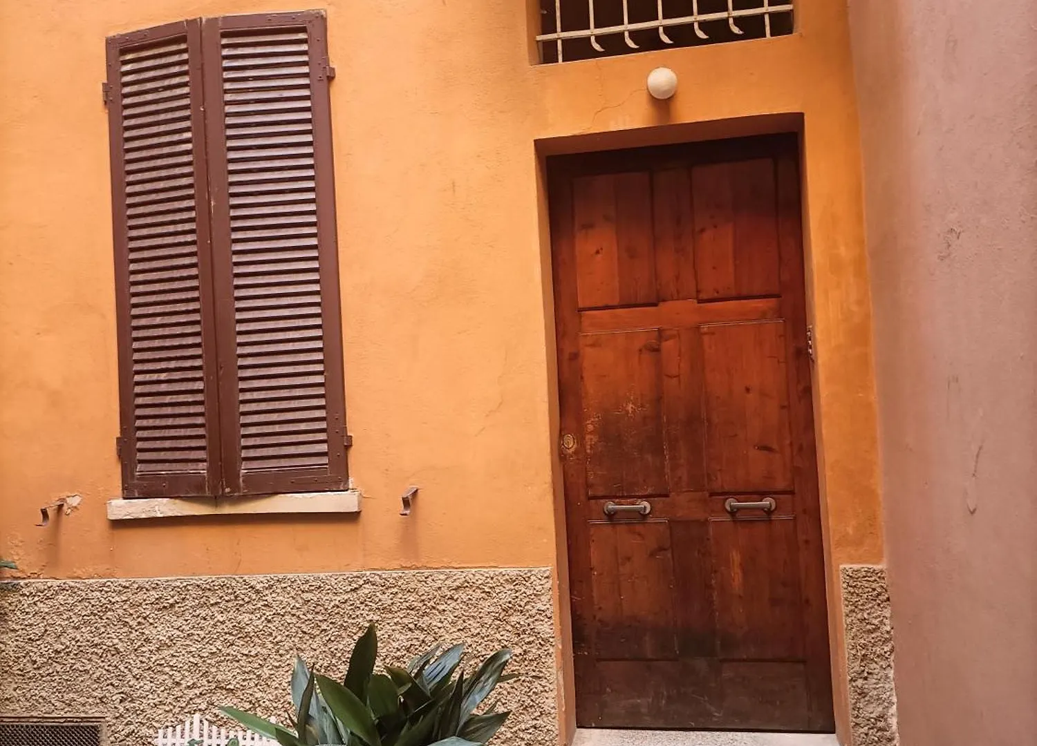 Casa Renata -Charming Loggia Apartment Bologna